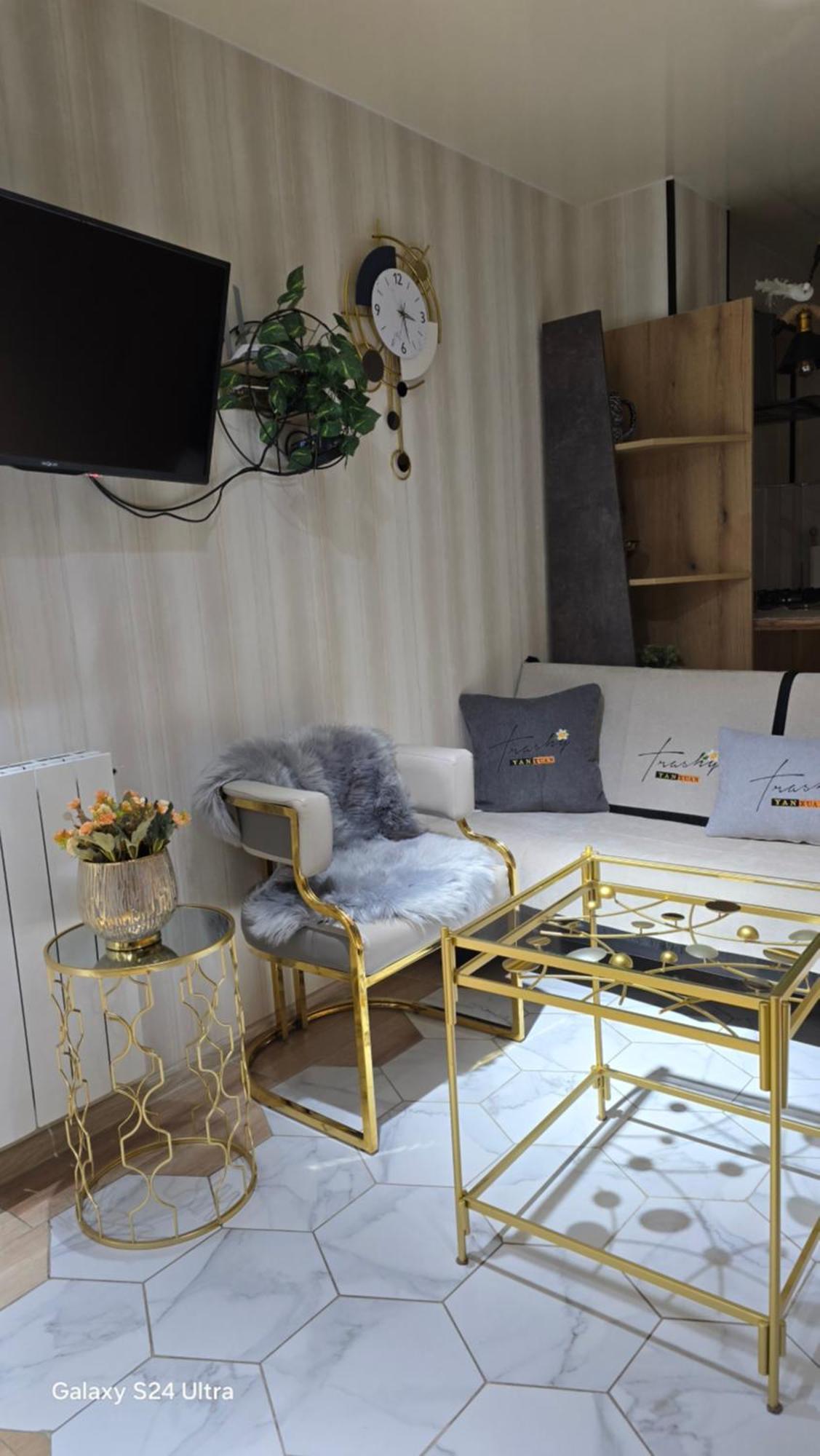Maries Apartment Tbilisi Luaran gambar